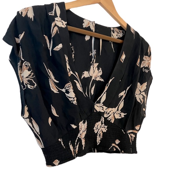 Free People Tops - Free People Floral Low Neckline Crop Top.